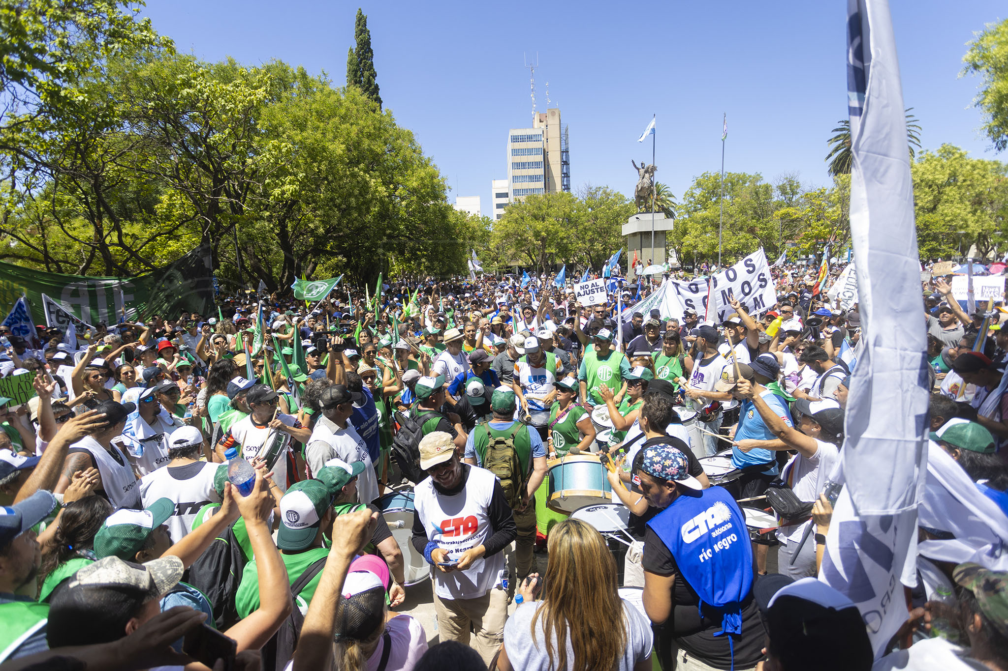 Marcha contra la Ley Ómnibus